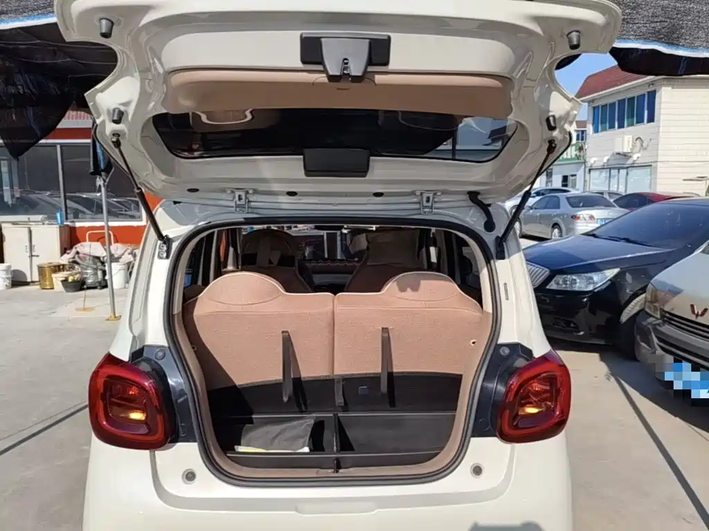 Wuling MINIEV — миниатюра 19