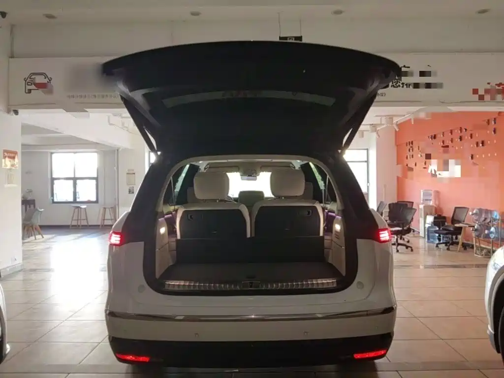 NIO ES8 — миниатюра 19