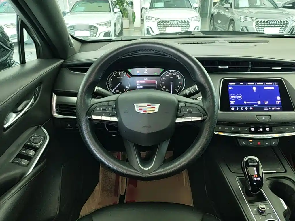 Cadillac XT4 — миниатюра 11