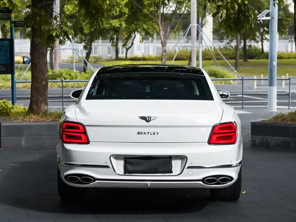 Bentley Flying Spur — миниатюра 4