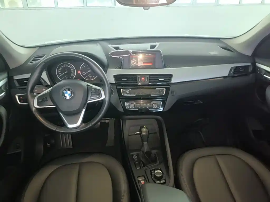 BMW X1 — миниатюра 10