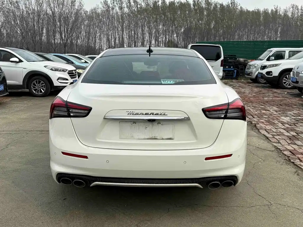 Maserati Ghibli — миниатюра 5