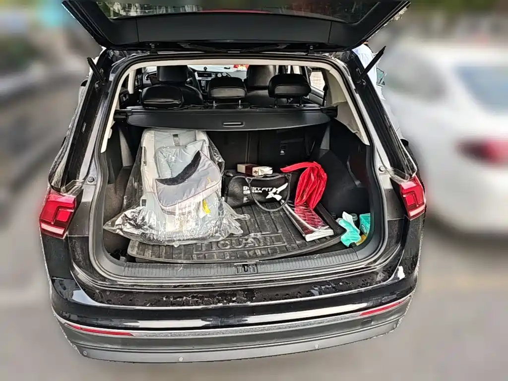 Volkswagen Tiguan L — миниатюра 10