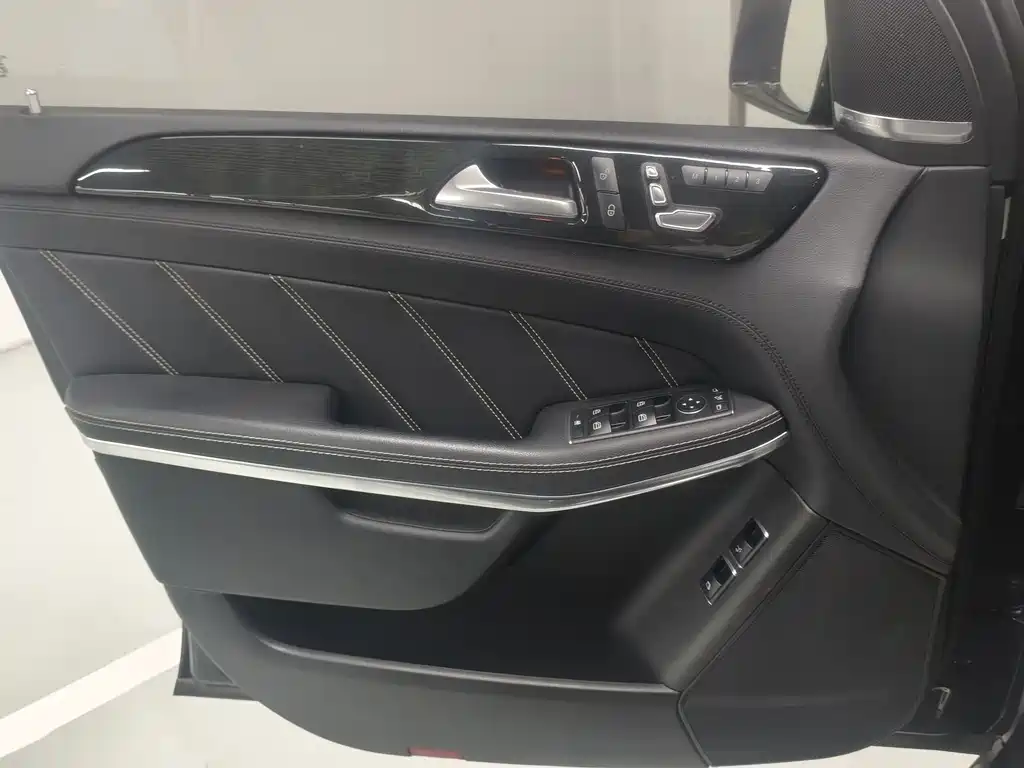 Mercedes-Benz GLS A MG 2016 AMG GLS 63 4MATIC