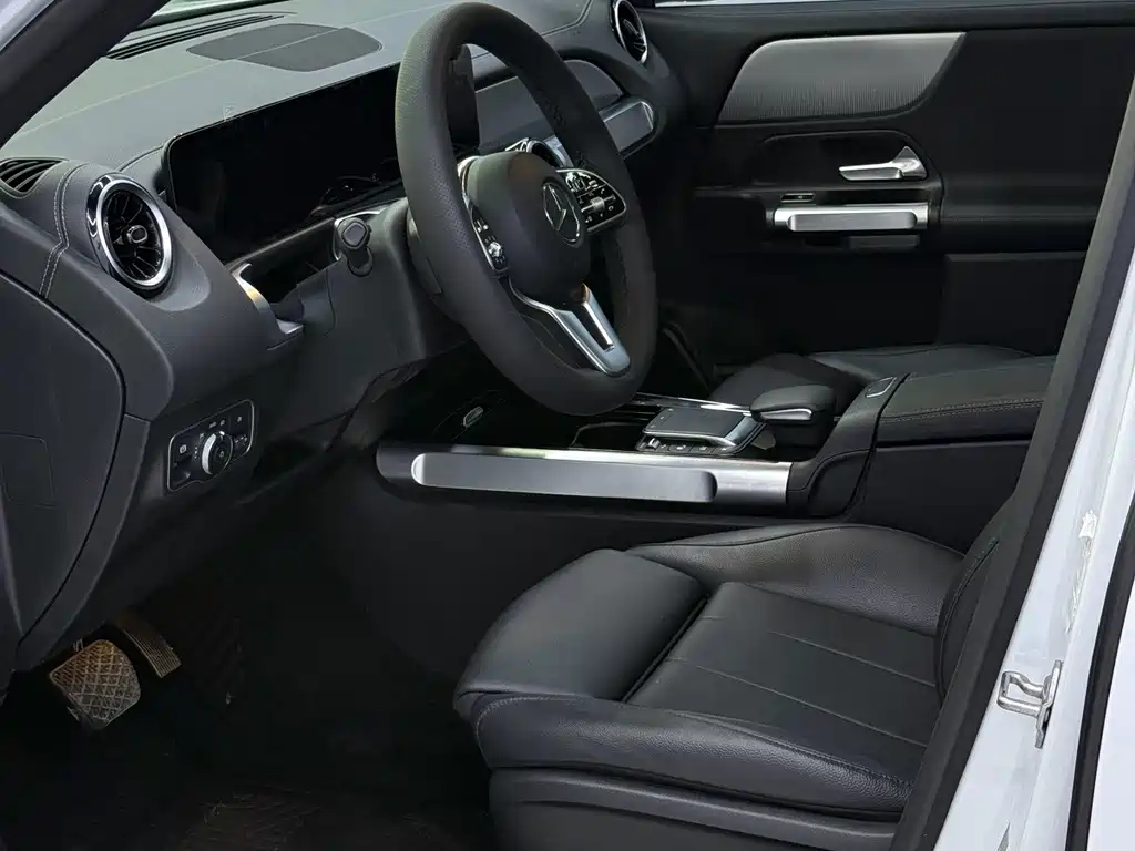 Mercedes-Benz GLB — миниатюра 7