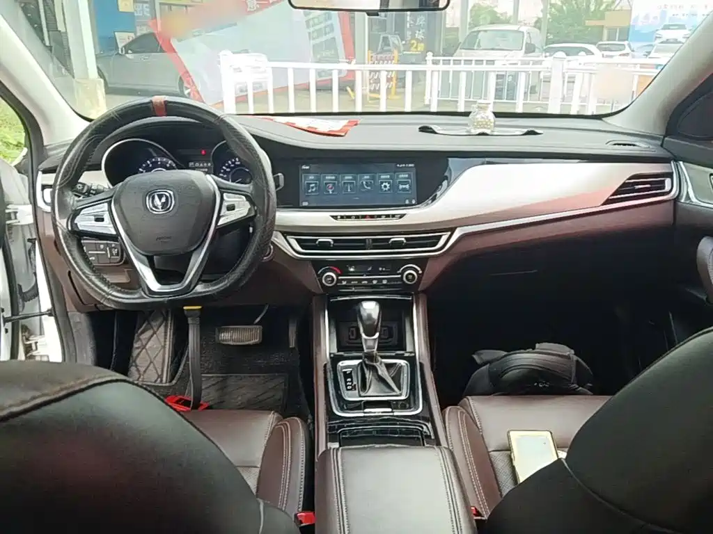 Changan Eado — миниатюра 10