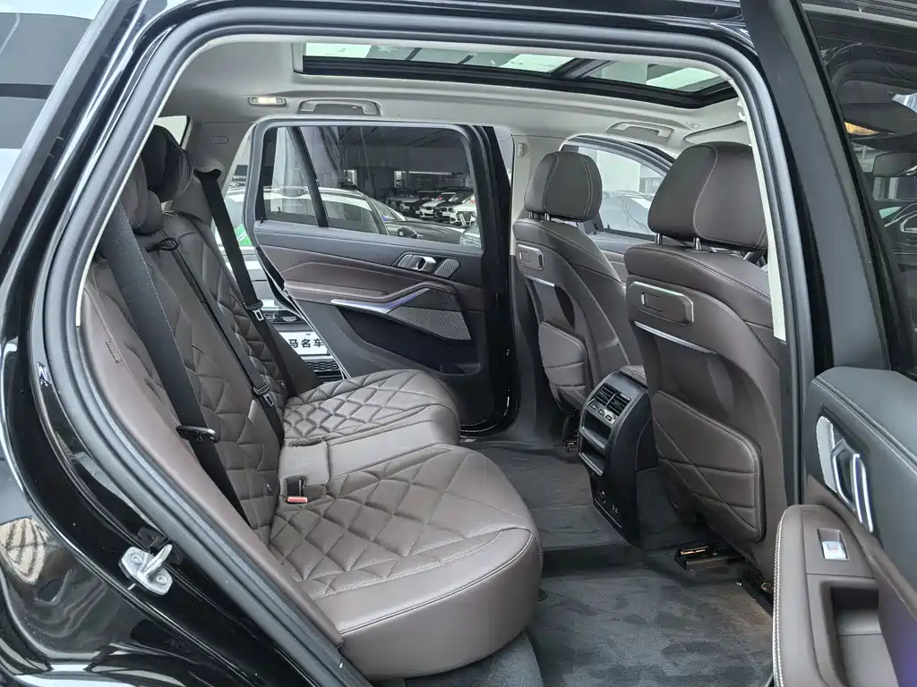 BMW X5 — миниатюра 11