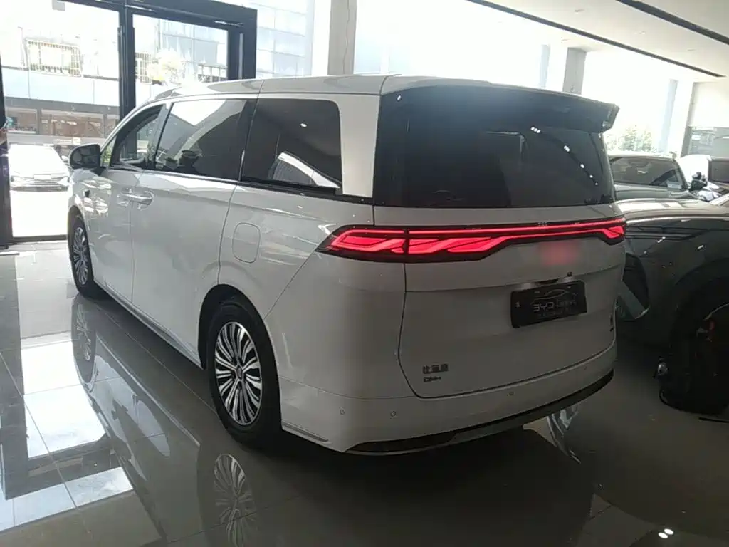 BYD Xia 2025 DM-i 1.5T 180km