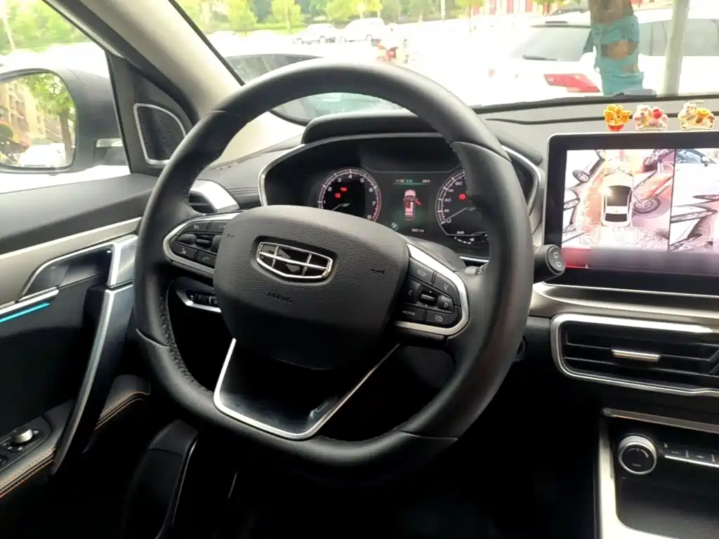Geely Binyue — миниатюра 11
