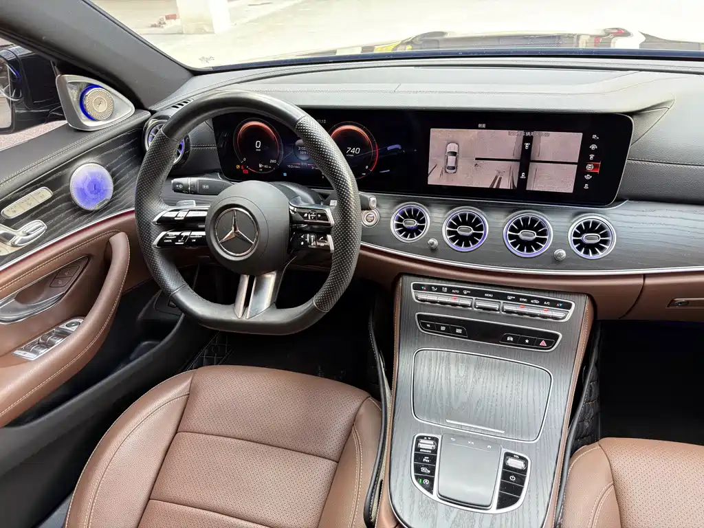 MERCEDES-BENZ E CLASS