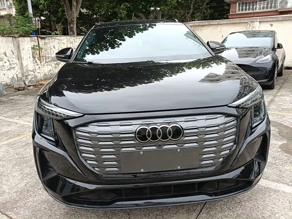 Audi Q5 e-tron — миниатюра 3