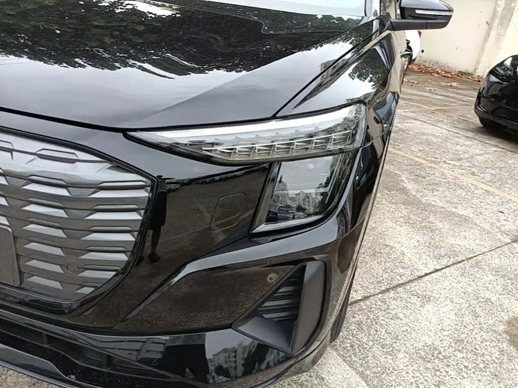 Audi Q5 e-tron — миниатюра 24