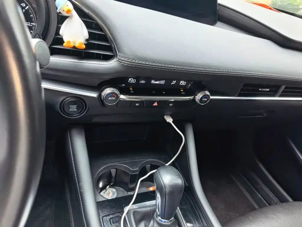 Mazda 3 Axela — миниатюра 9