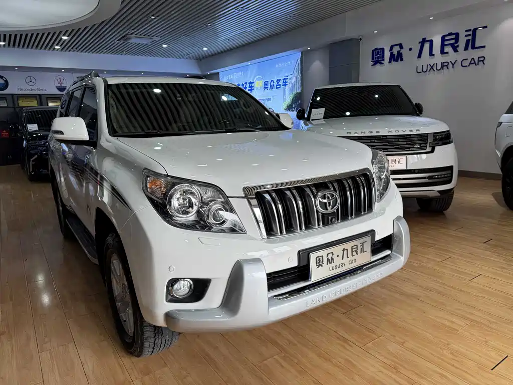 Toyota Land Cruiser Prado 2010 4.0L AT VX NAVI