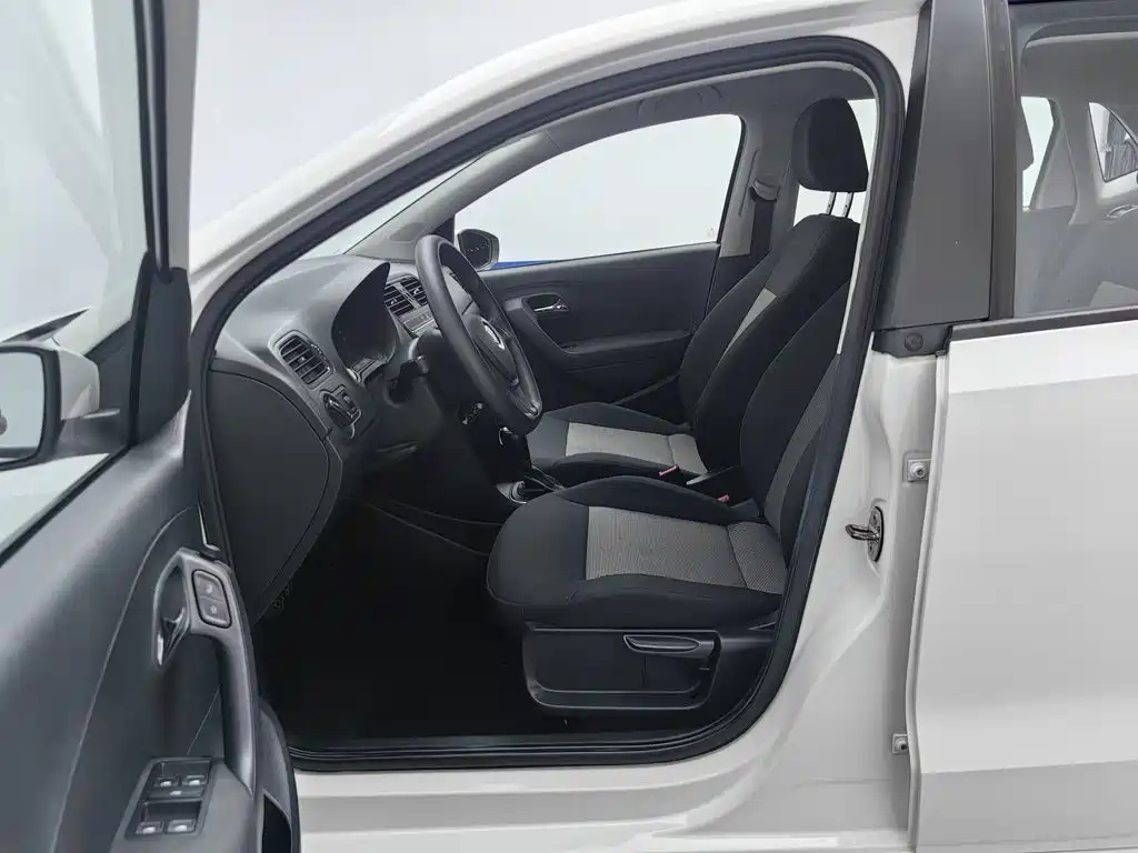 Volkswagen Polo — миниатюра 10