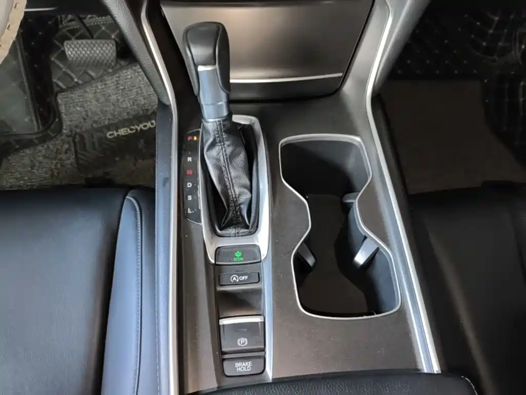 Honda Accord — миниатюра 14
