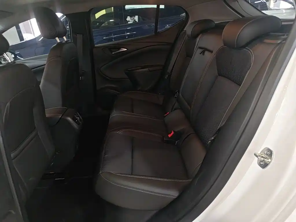 Buick Verano — миниатюра 17