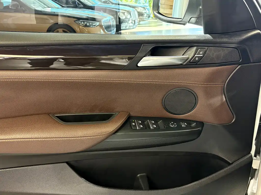BMW X3 (Import) — миниатюра 6