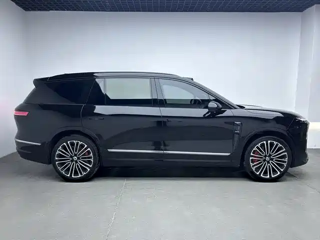 NIO ES8 — миниатюра 11