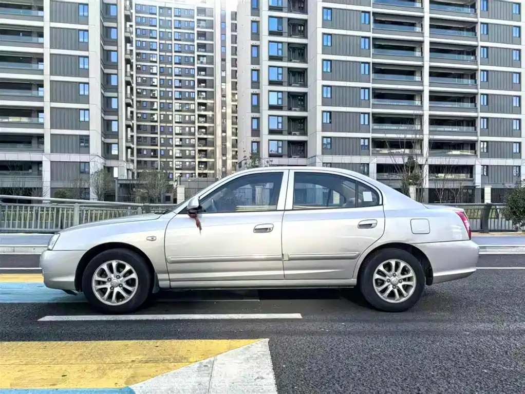 Hyundai Elantra 2008 1.6L MT Luxury
