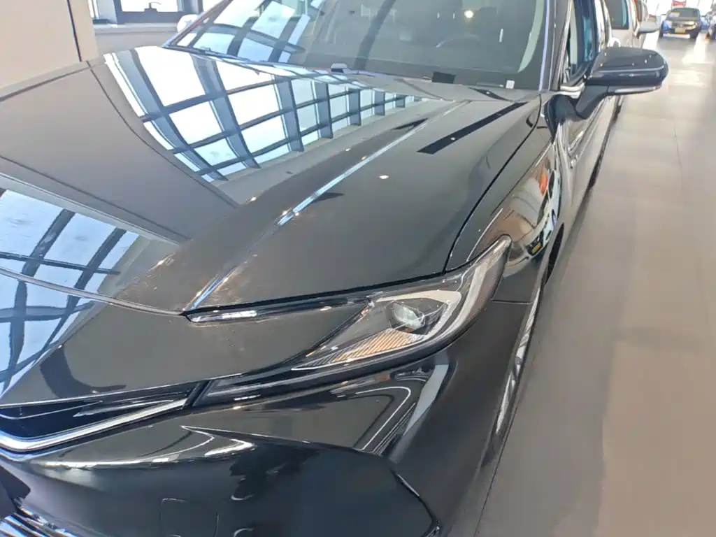 Toyota Camry — миниатюра 18