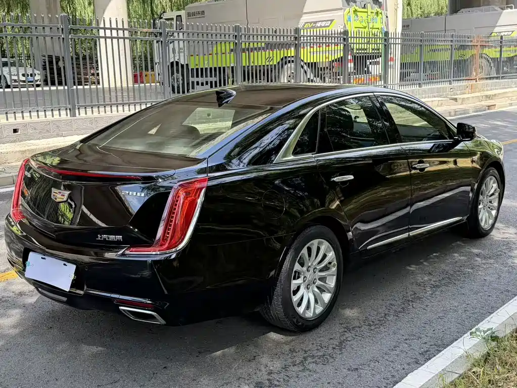 Cadillac XTS — миниатюра 4