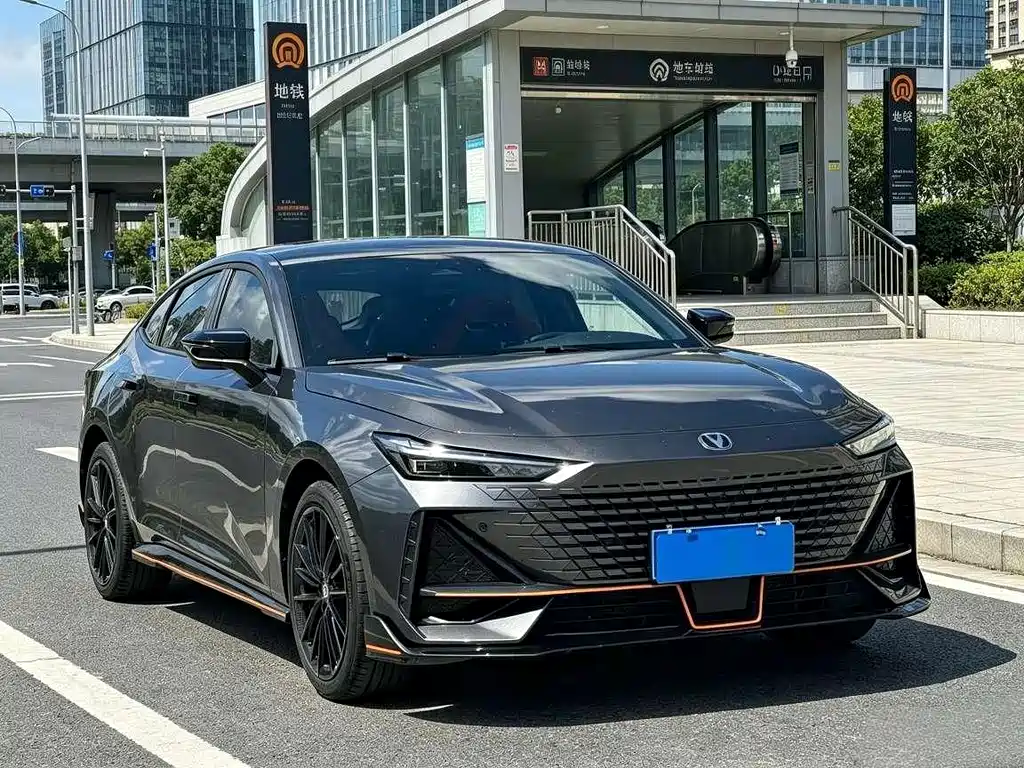 Changan UNI-V — миниатюра 3