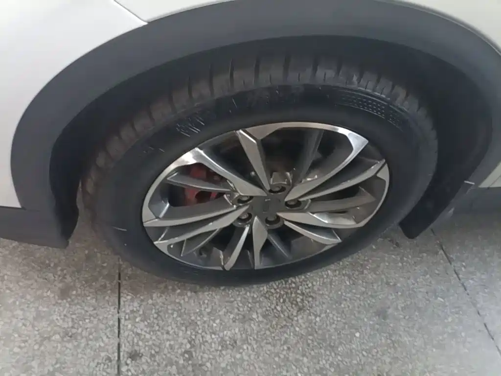 Geely Binyue — миниатюра 23