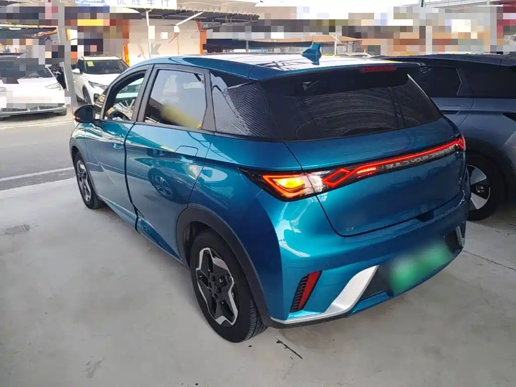 BYD Dolphin — миниатюра 5