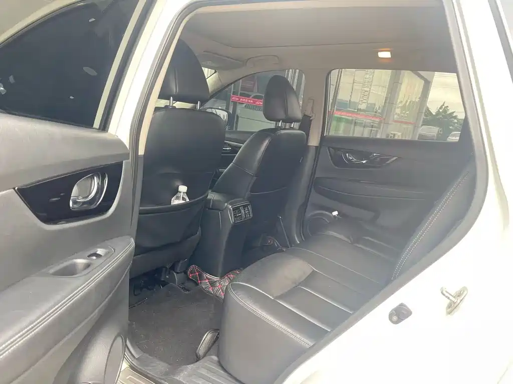 Nissan X-Trail — миниатюра 3