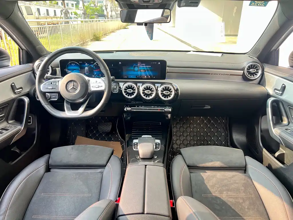 Mercedes-Benz A-Class — миниатюра 10