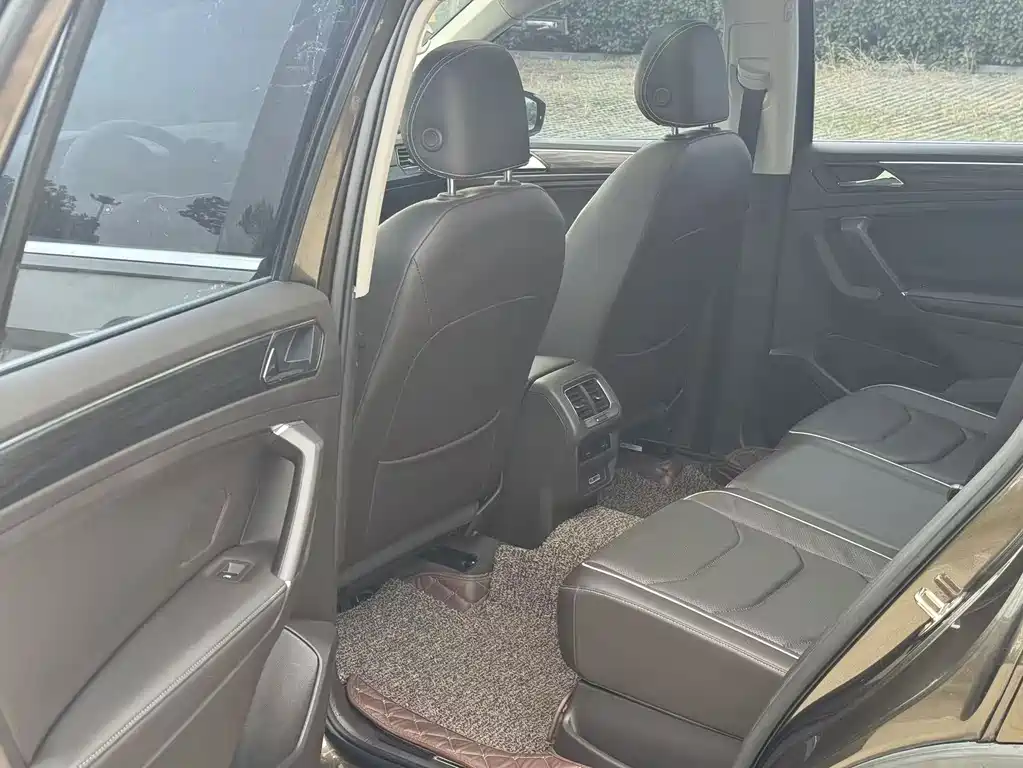 Volkswagen Tiguan L — миниатюра 12