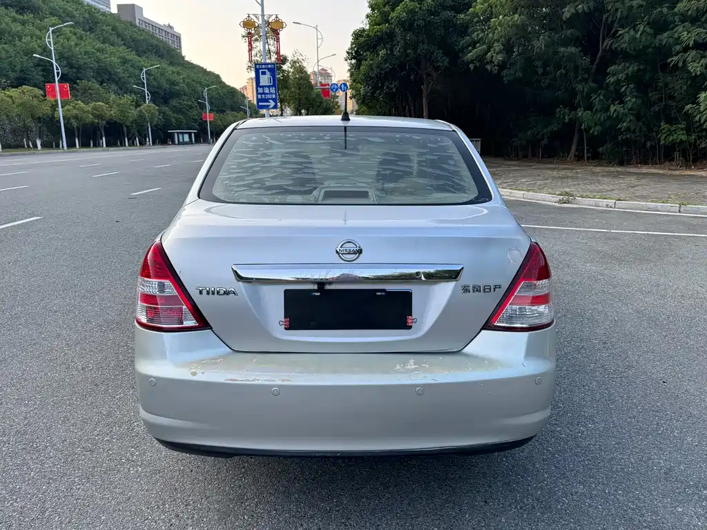 Nissan Tiida — миниатюра 8