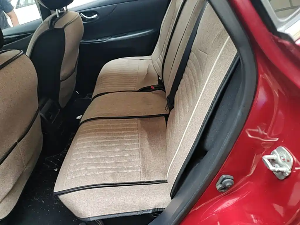 Nissan Tiida — миниатюра 17