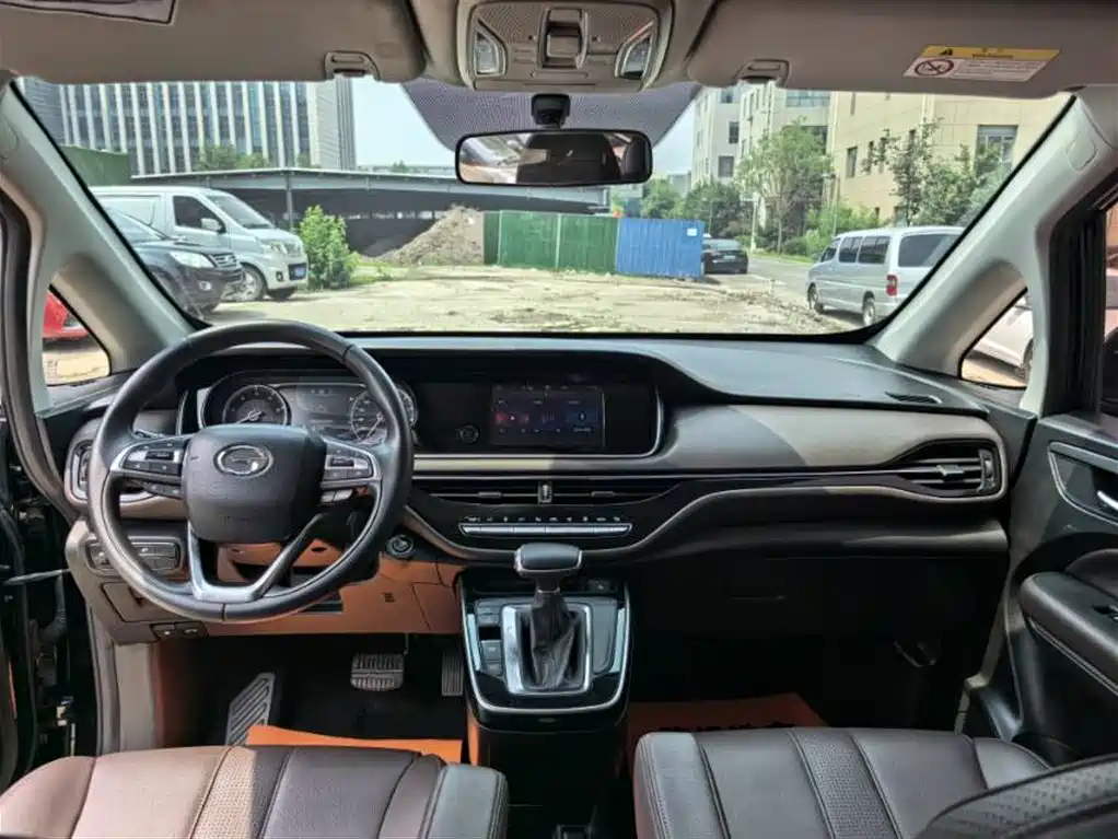 GAC M6 2021 270T DCT Luxury （ мест）