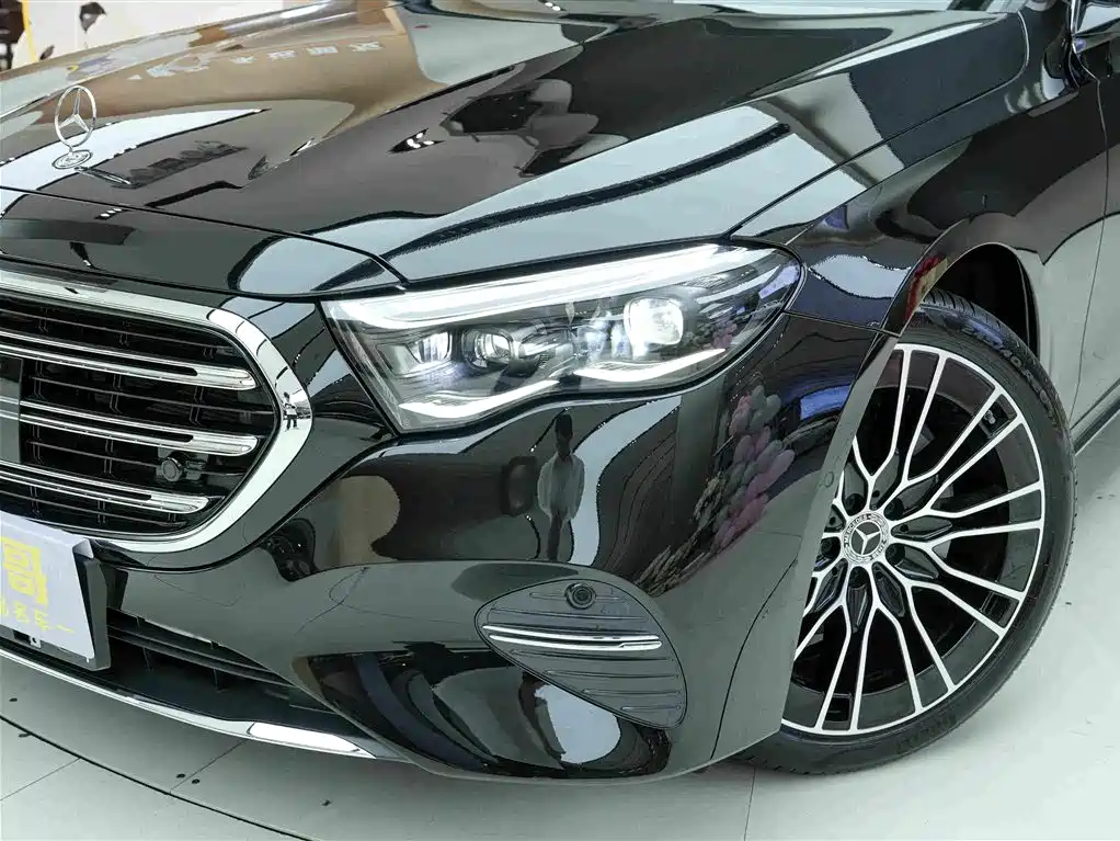 Mercedes-Benz E-Class — миниатюра 19