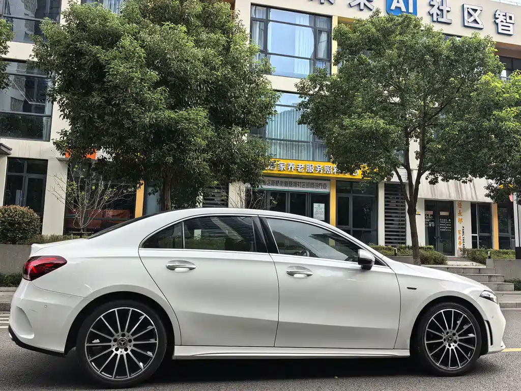 Mercedes-Benz A-Class — миниатюра 14