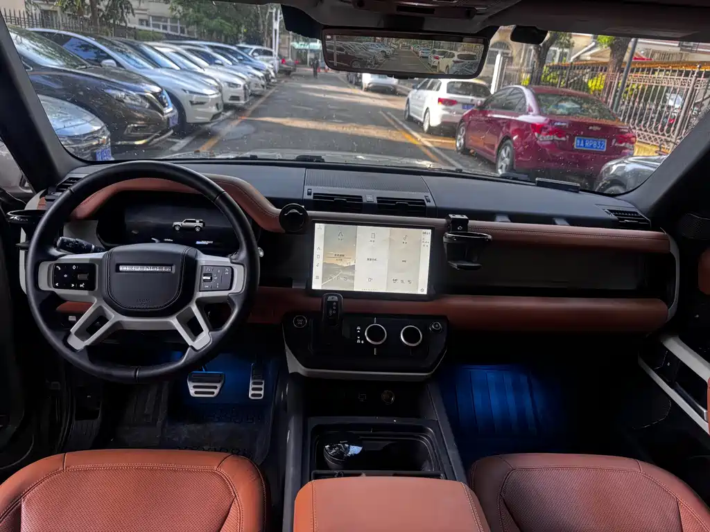 Land Rover Defender — миниатюра 6