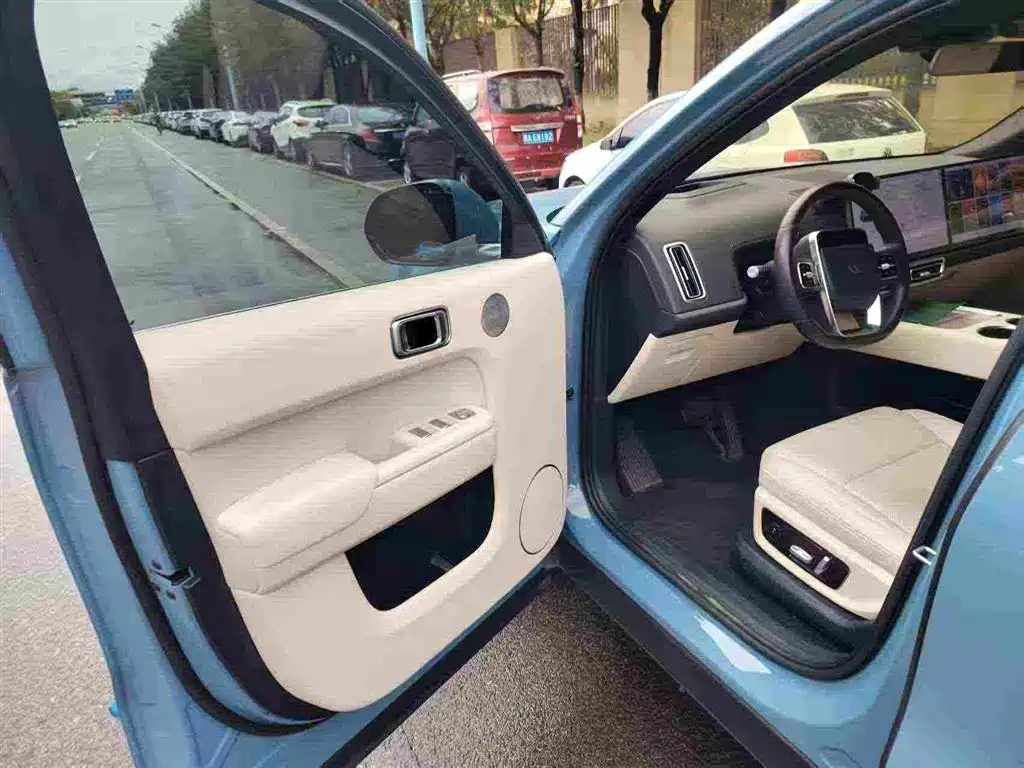 Li Auto Li L8 — миниатюра 5