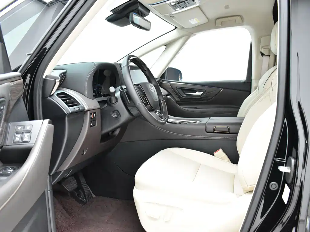 Toyota Alphard — миниатюра 16