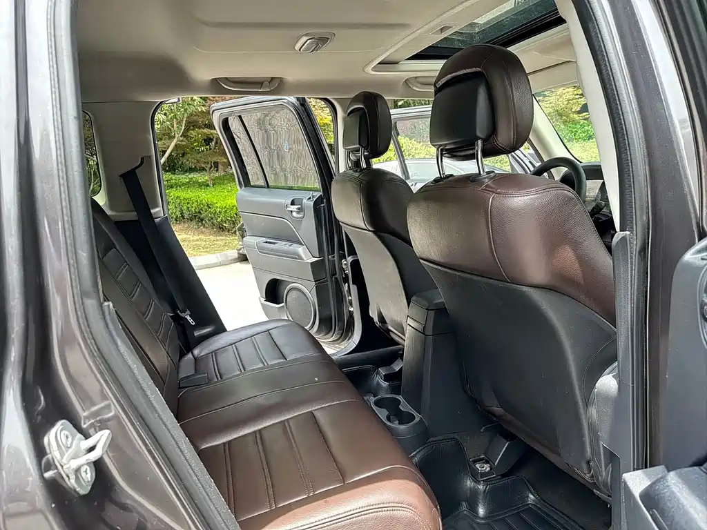 Jeep Patriot — миниатюра 12