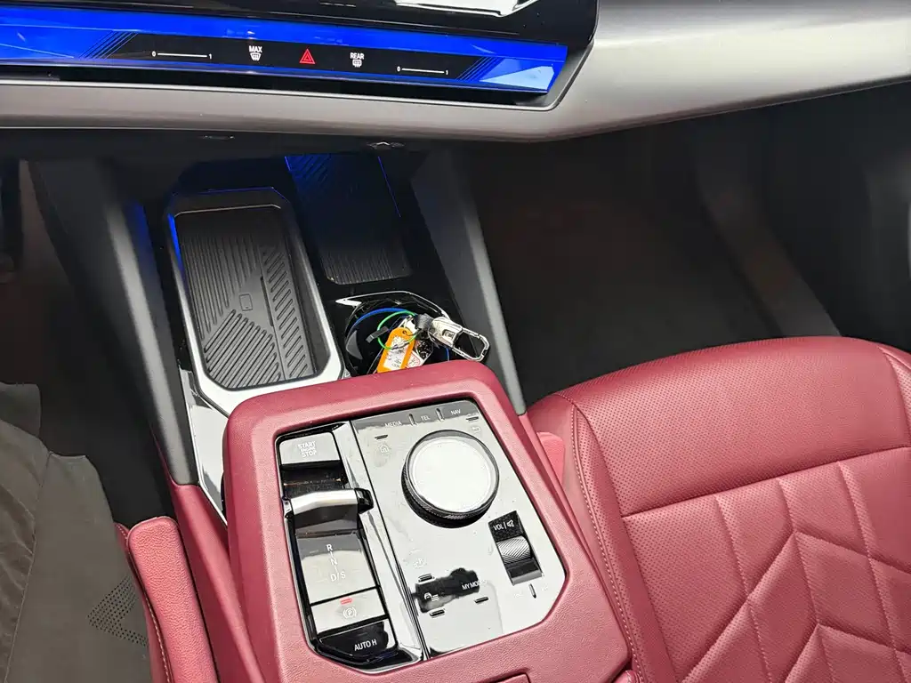BMW 5 Series — миниатюра 11