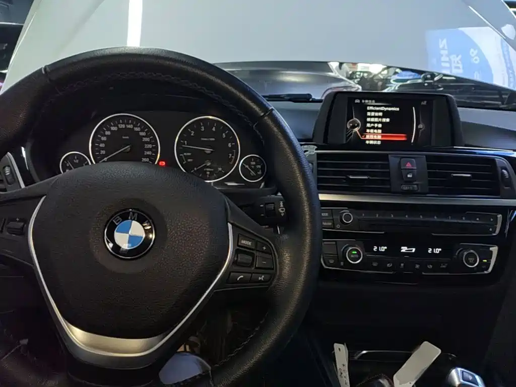 BMW 3 Series — миниатюра 10