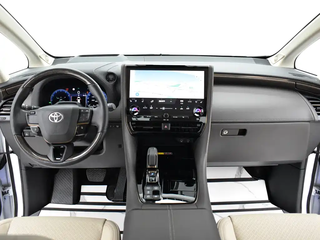 Toyota Alphard — миниатюра 7