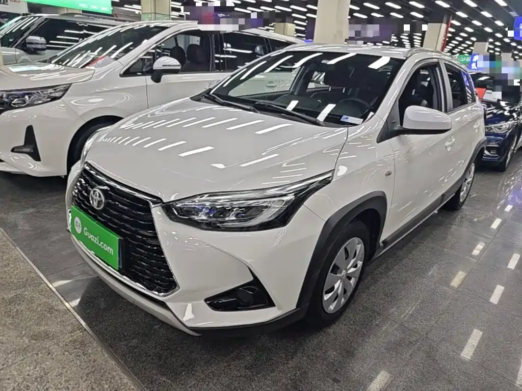 Toyota Yaris L — миниатюра 2