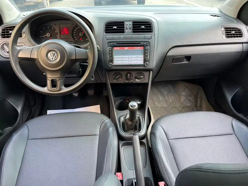 Volkswagen Polo — миниатюра 5