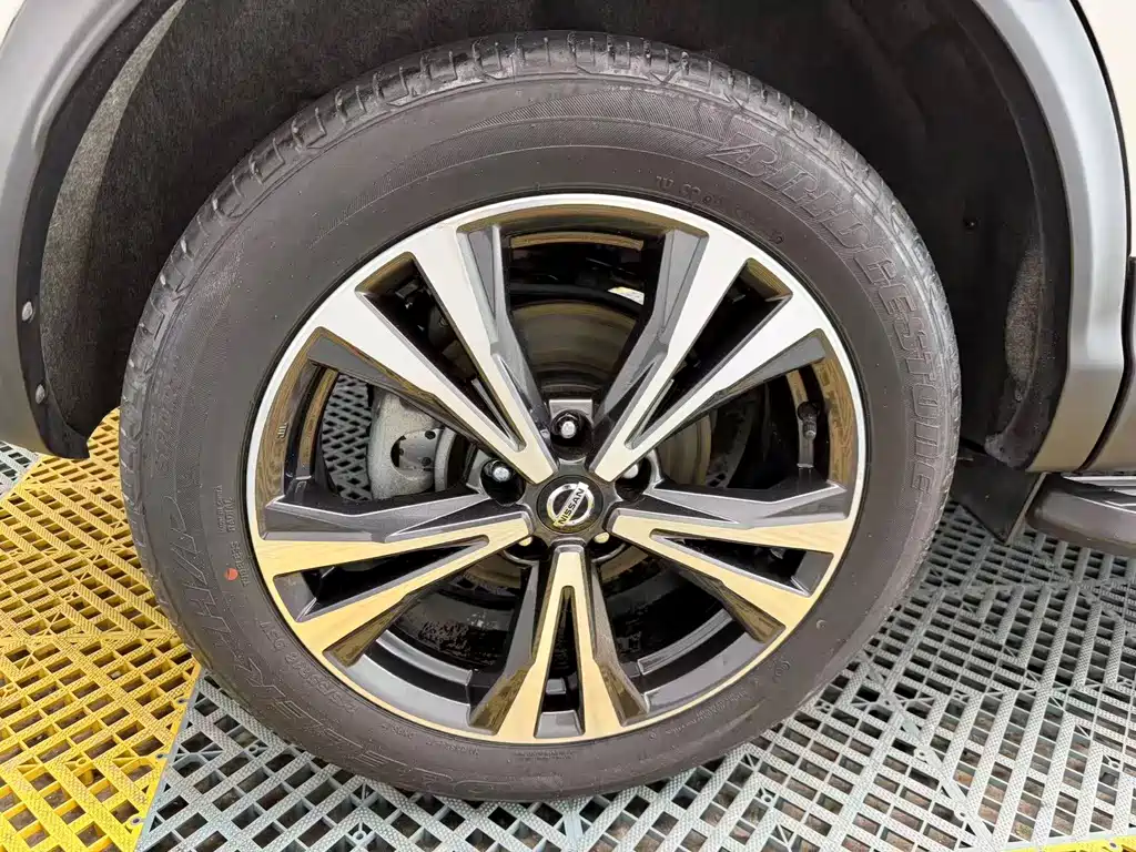 Nissan Qashqai — миниатюра 27