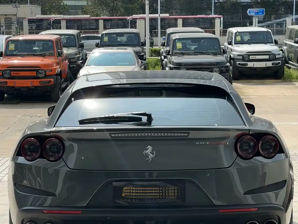 Ferrari GTC4Lusso — миниатюра 8