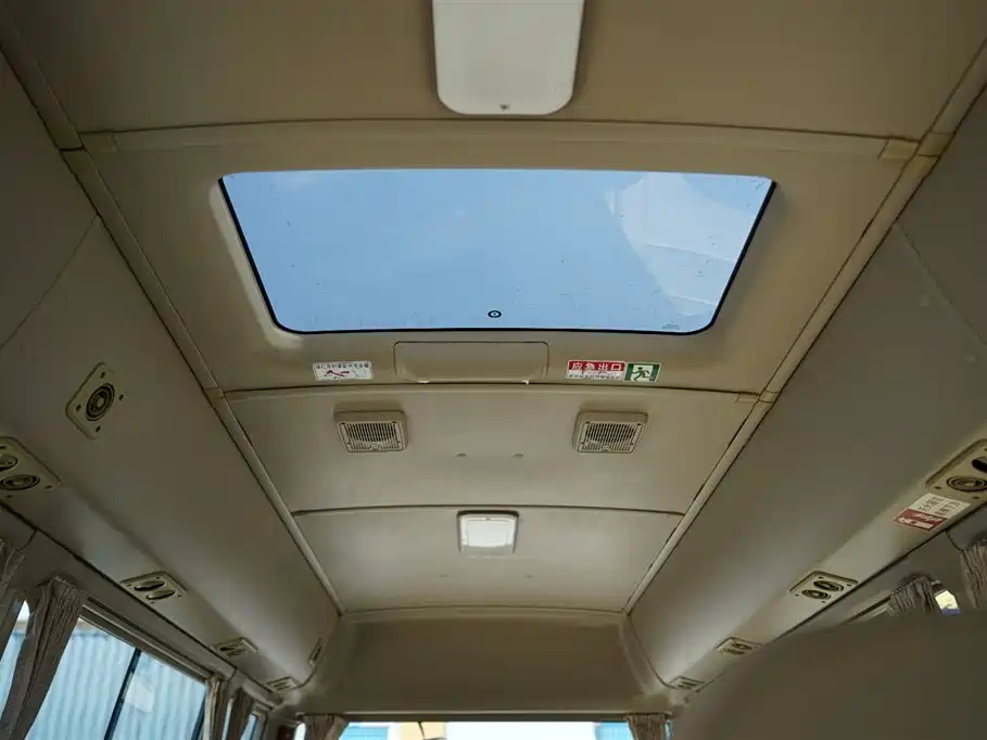 Toyota Coaster — миниатюра 25