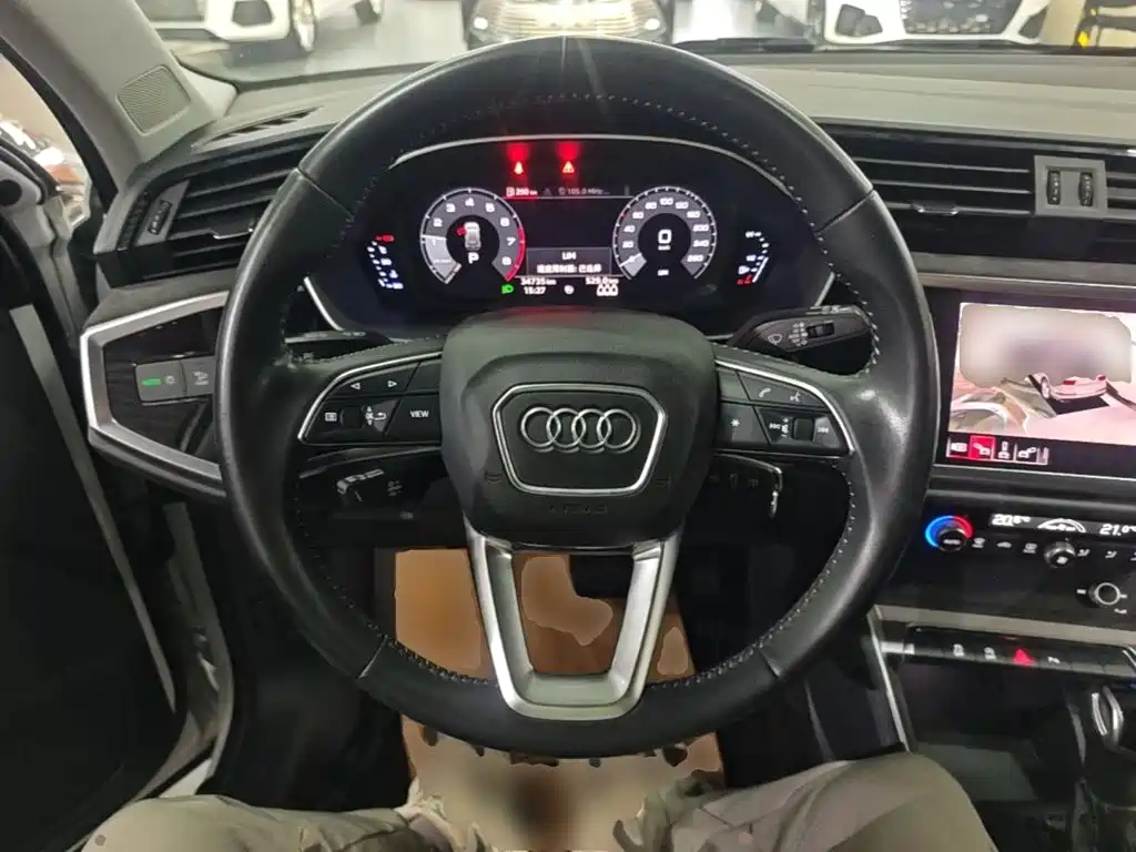 Audi Q3 — миниатюра 11